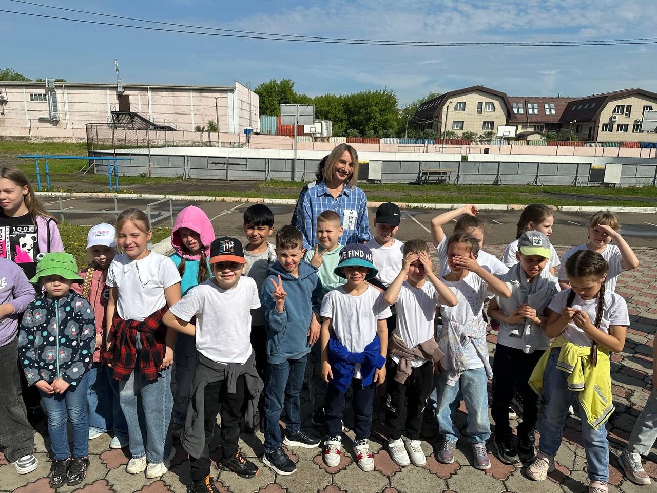 Открытие пришкольного лагеря.